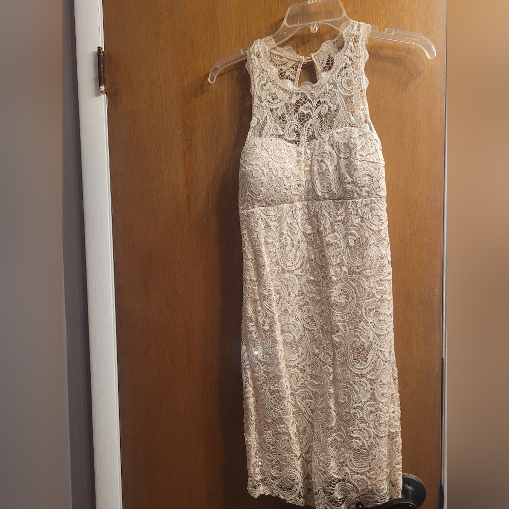Elegant Lace Sleeveless Dress EUCA